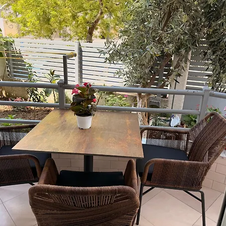 & Ardian-mandi Sarande-albania Sarandë