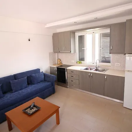 & Ardian-mandi Sarande-albania * Sarande