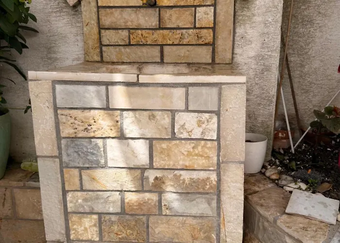 Appartement & Ardian-mandi Sarande-albania *