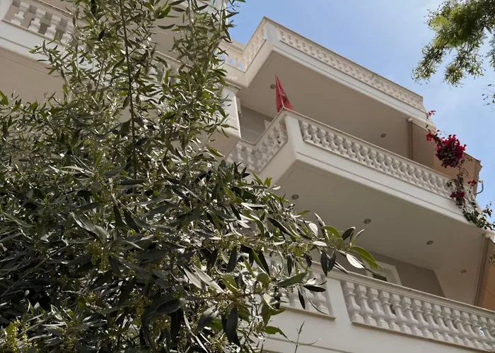 & Ardian-mandi Sarande-albania Sarandë