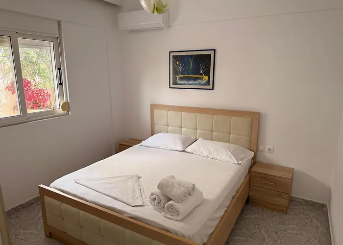 & Ardian-mandi Sarande-albania