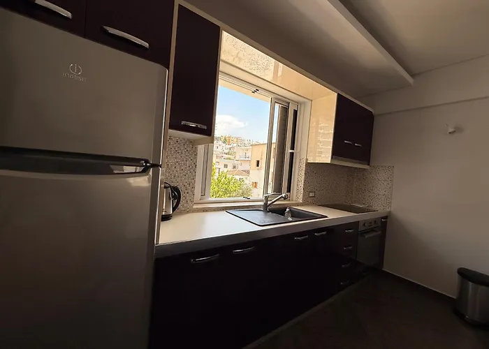 Appartement & Ardian-mandi Sarande-albania *