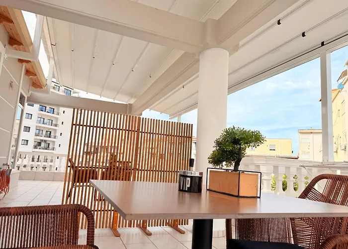 & Ardian-mandi Sarande-albania